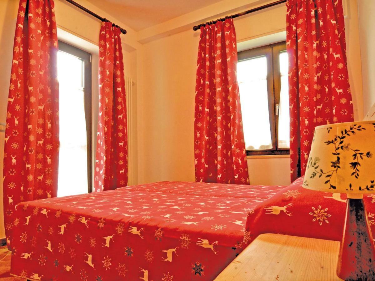 Albergo Ristorante Centro Vico Canavese Екстер'єр фото