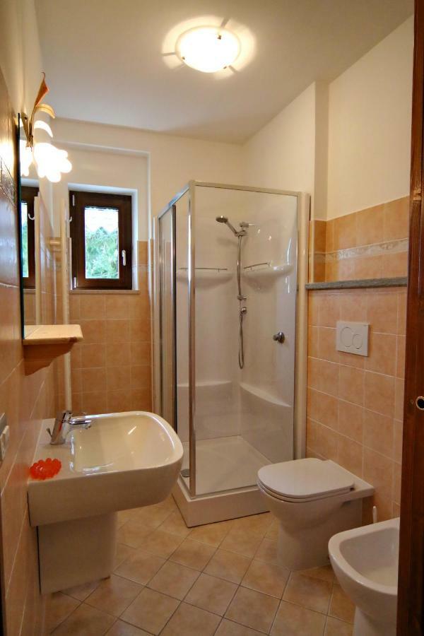 Albergo Ristorante Centro Vico Canavese Екстер'єр фото