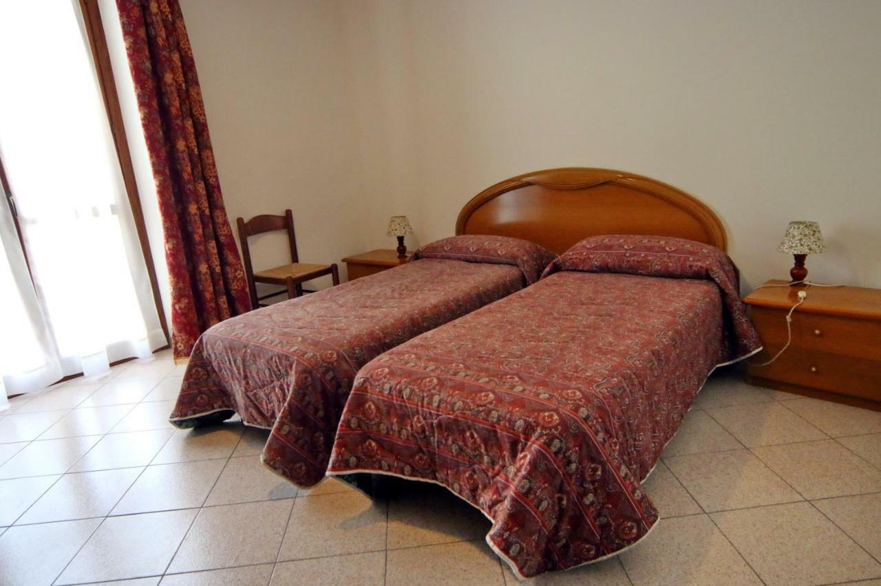 Albergo Ristorante Centro Vico Canavese Екстер'єр фото